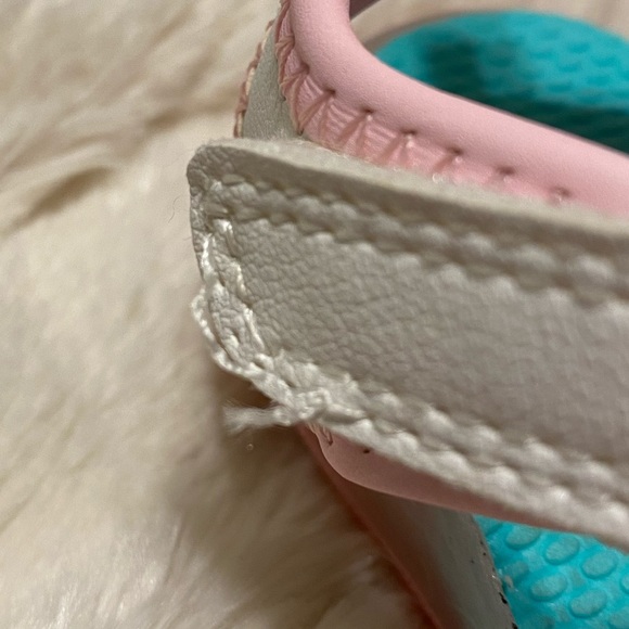 Carters Unicorn Light-Up Sandals - Size 6 - Picture 9 of 10